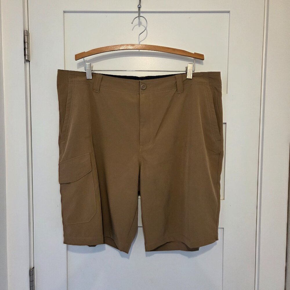 Men's Columbia Sportswear Wild Cast Shorts - Size 40